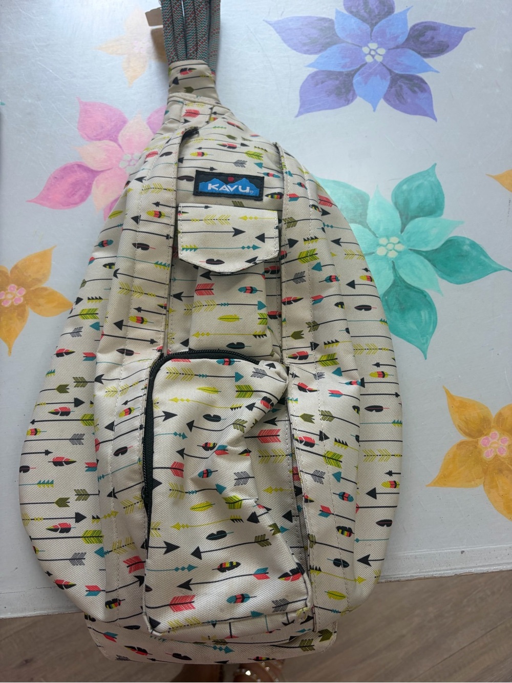 Kavu Cream Arrow-Print Rope Sling Pack with Multicolor Accents